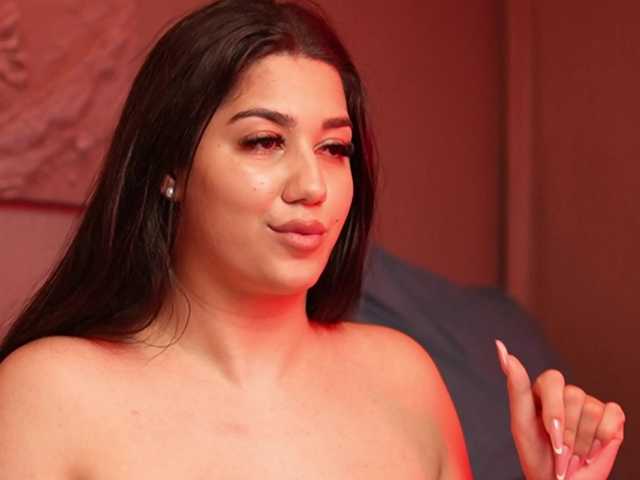 JuliaCoral's BongaCams show and profile