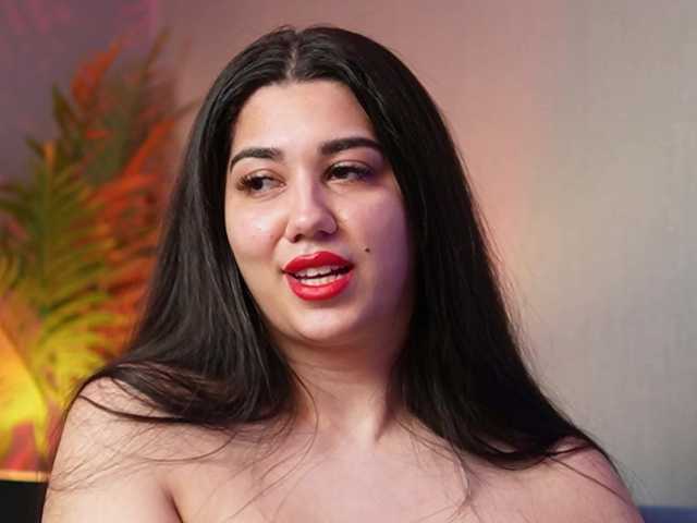 JuliaCoral's BongaCams show and profile