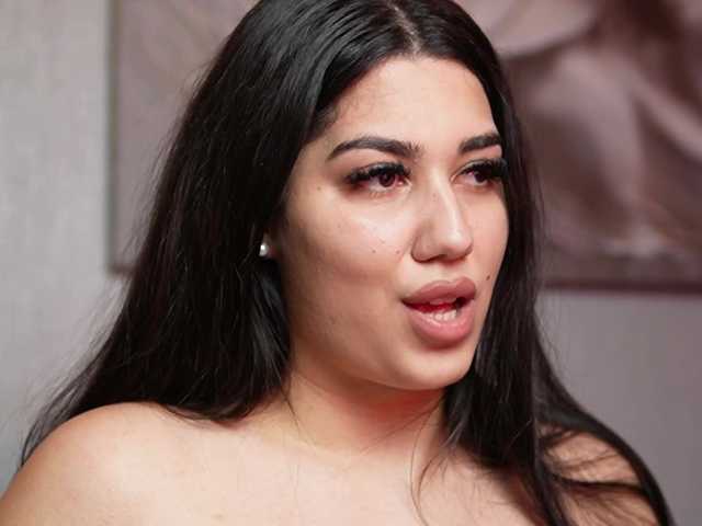 JuliaCoral's BongaCams show and profile