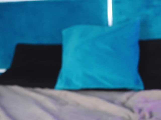 HaliaGlass's BongaCams show and profile