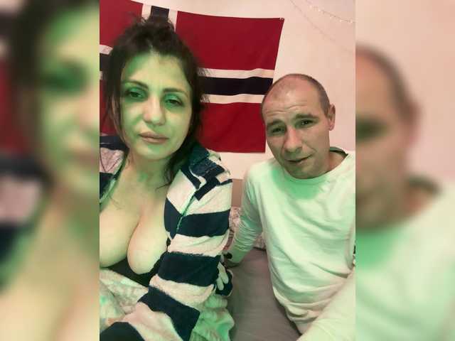 Irina423's BongaCams show and profile