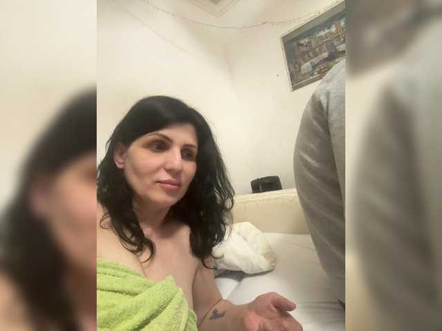 Irina423's BongaCams show and profile