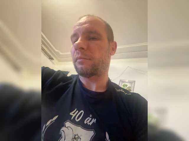 Irina423's BongaCams show and profile