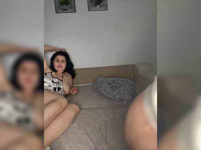 Irina423 Live Webcam on BongaCams