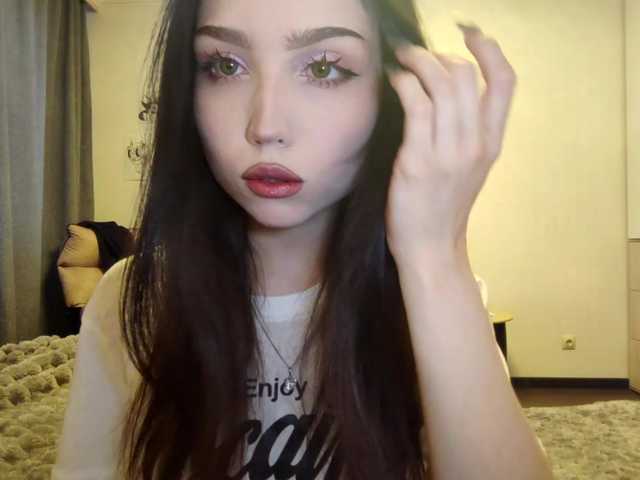 MeghanEberting's BongaCams show and profile