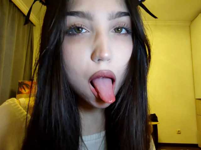 MeghanEberting – webcam model profile photo