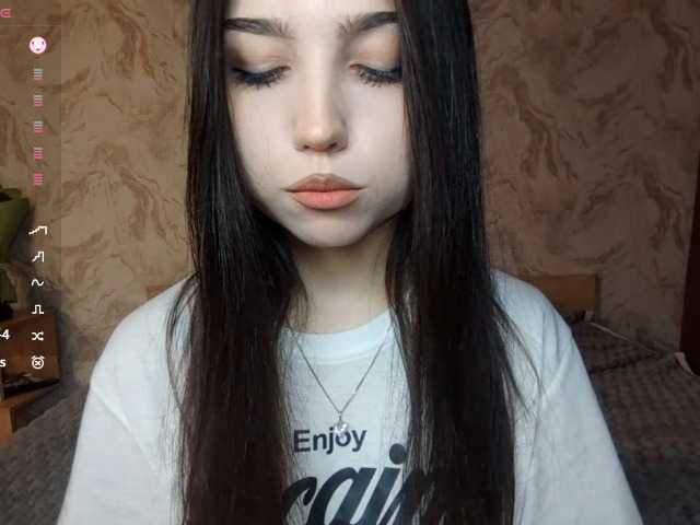 MeghanEberting's BongaCams show and profile