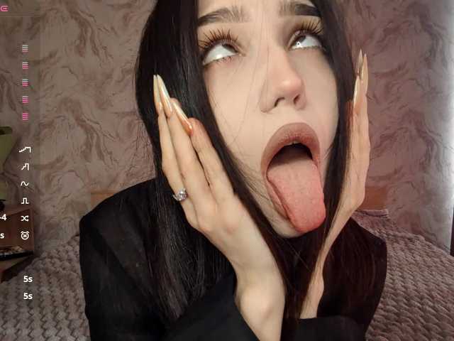 MeghanEberting's BongaCams show and profile