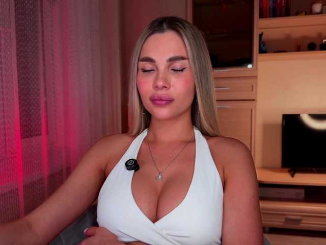 AlexaRayS's BongaCams show and profile