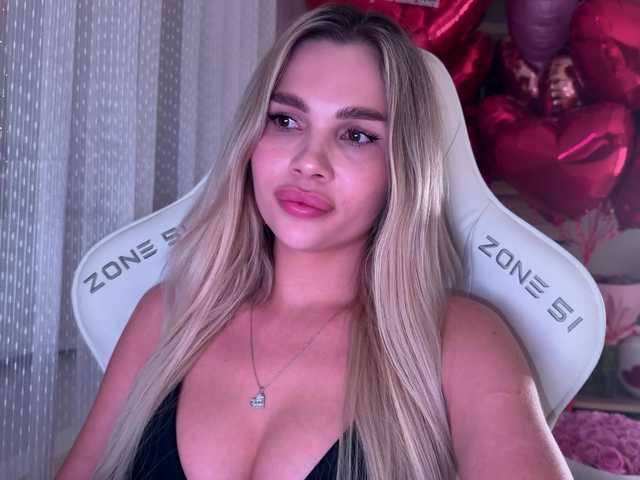 AlexaRayS's BongaCams show and profile