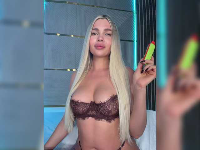 AlexaRayS's BongaCams show and profile