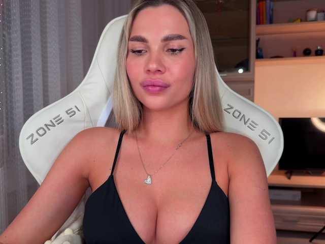 AlexaRayS's BongaCams show and profile