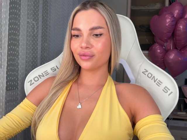 AlexaRayS's BongaCams show and profile