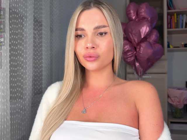 AlexaRayS's BongaCams show and profile