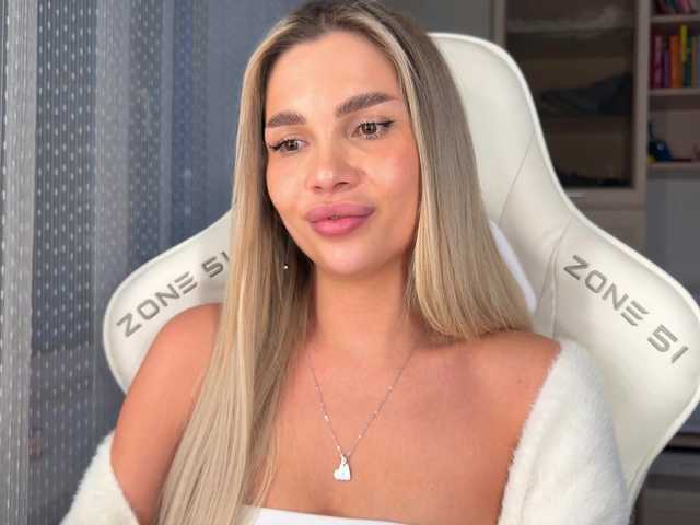 AlexaRayS's BongaCams profile