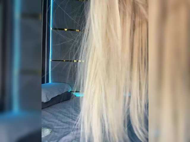 AlexaRayS's BongaCams show and profile