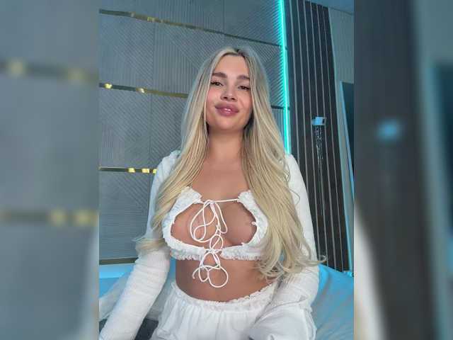 go to chat with AlexaRays