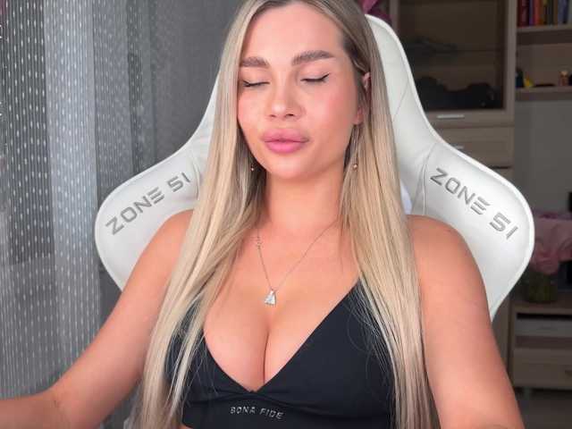 AlexaRayS's BongaCams profile