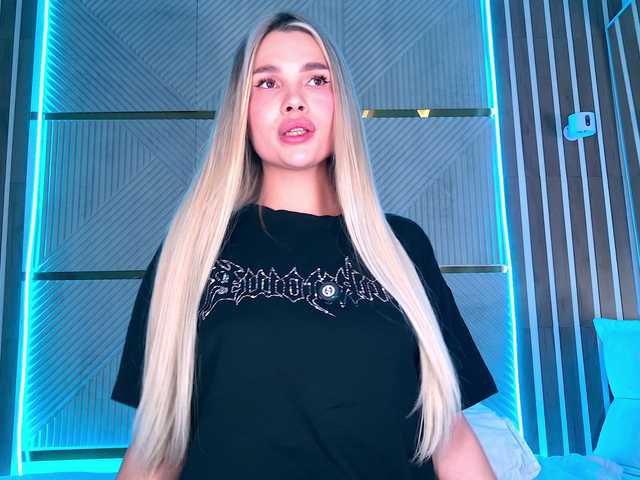 AlexaRayS's BongaCams show and profile