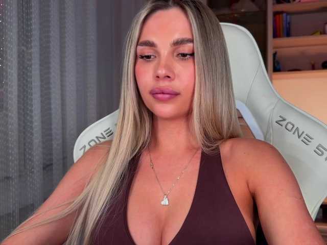 AlexaRayS's BongaCams show and profile