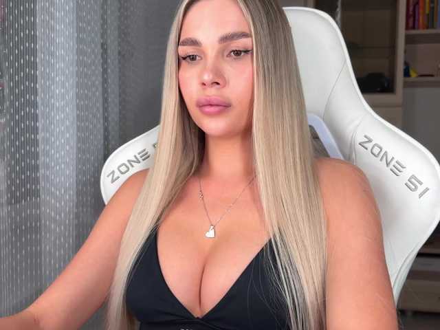 AlexaRayS's BongaCams show and profile