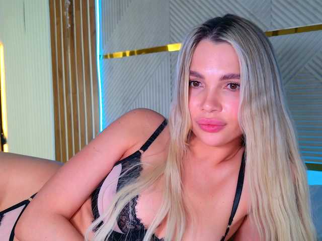 AlexaRayS's BongaCams show and profile