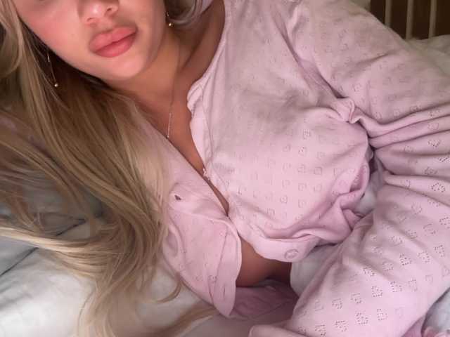 AlexaRayS's BongaCams profile