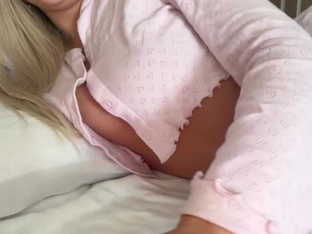 go to chat with AlexaRays