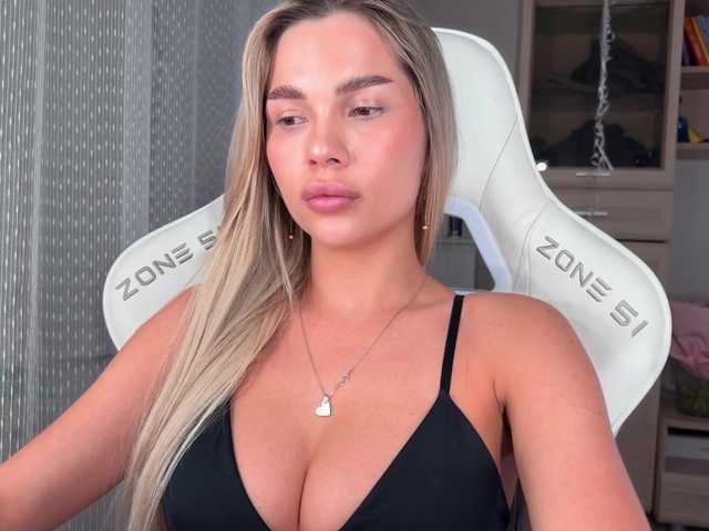 AlexaRayS's BongaCams show and profile