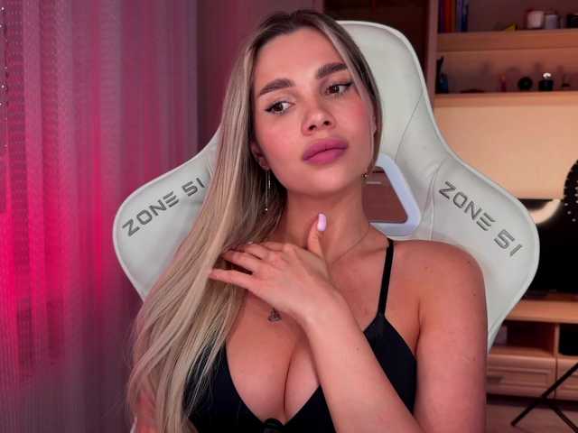 AlexaRayS's BongaCams show and profile