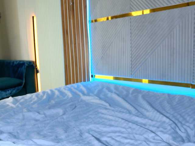 AlexaRayS webcam stream