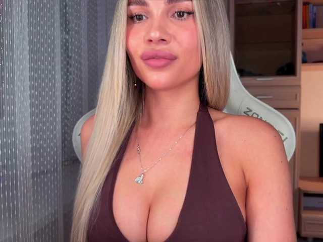 AlexaRayS's BongaCams show and profile