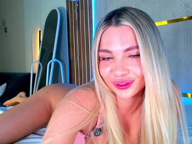 AlexaRayS's BongaCams show and profile