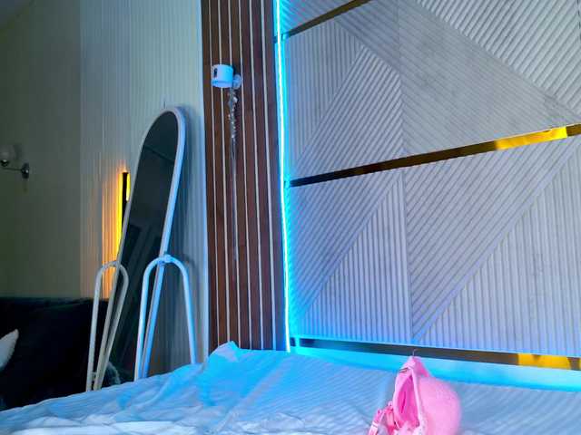 AlexaRayS's BongaCams show and profile