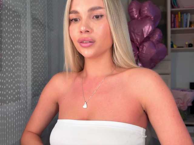 go to chat with AlexaRays