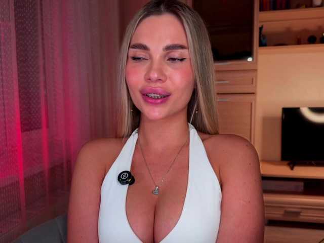 AlexaRayS's BongaCams show and profile