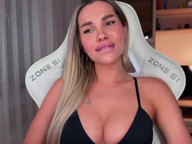 AlexaRayS's BongaCams show and profile
