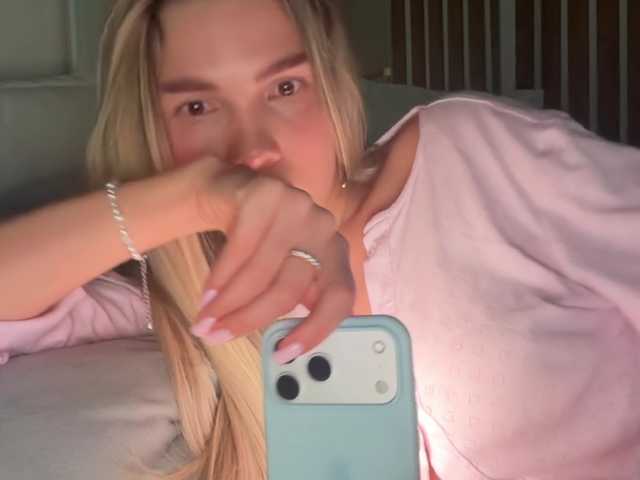 AlexaRayS's BongaCams profile