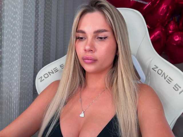 AlexaRayS's BongaCams show and profile