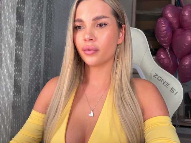 AlexaRayS's BongaCams show and profile