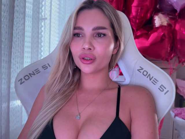 AlexaRayS's BongaCams show and profile