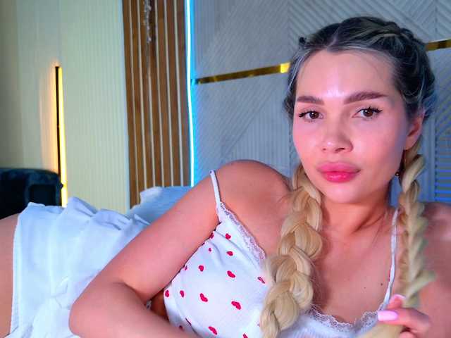 AlexaRayS's BongaCams show and profile