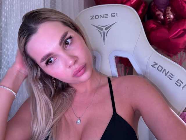 AlexaRayS's BongaCams show and profile