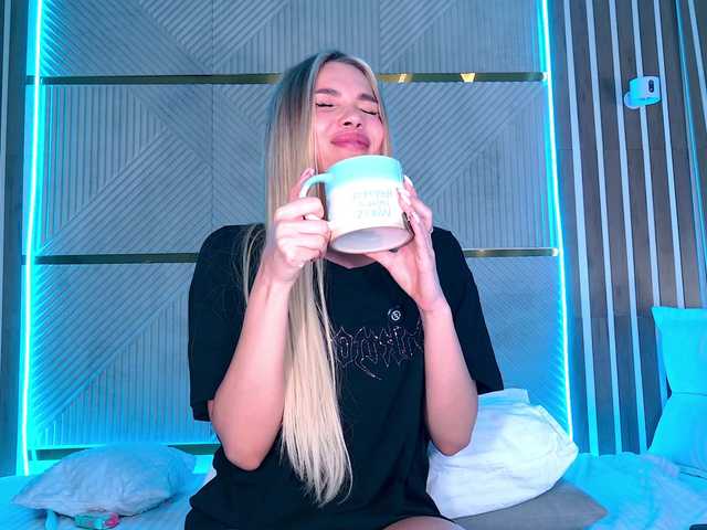 AlexaRayS's BongaCams show and profile