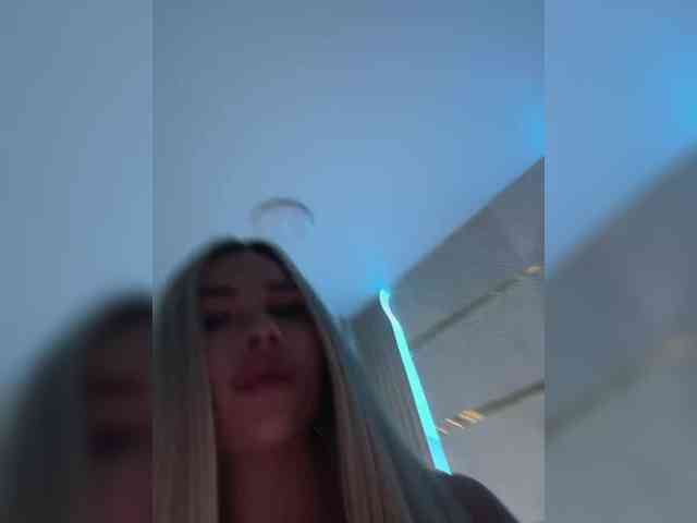 AlexaRayS Live Webcam on BongaCams