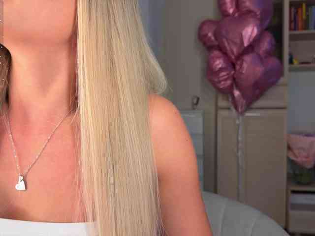 AlexaRayS Live Webcam on BongaCams