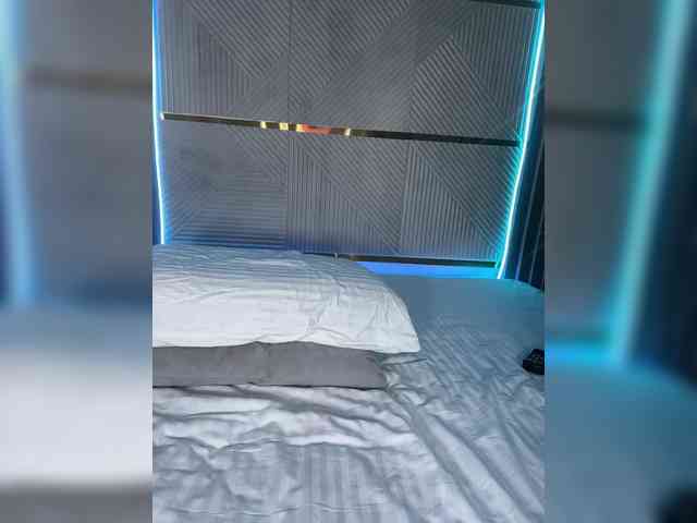 AlexaRayS Live Webcam on BongaCams