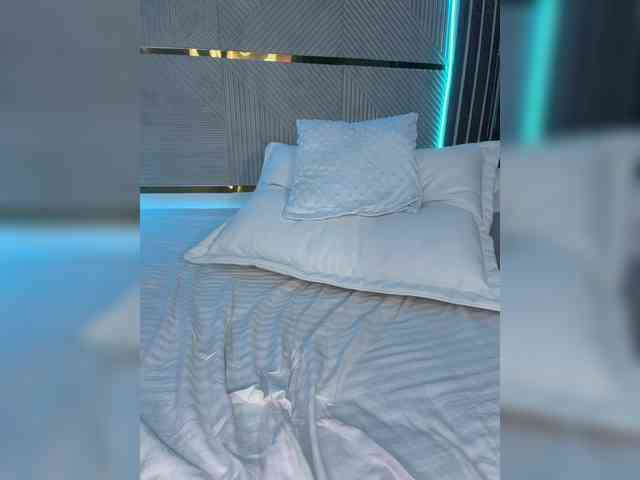 AlexaRayS Live Webcam on BongaCams