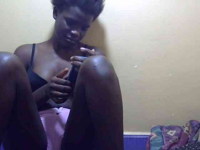 Petitepussie1 Petitepussie1