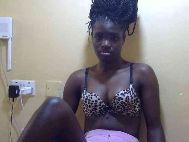 Petitepussie1 Petitepussie1